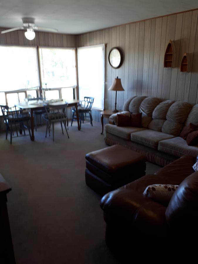 Chalkley'S Sandy Bay Cottage Resort Nipissing Beach Ngoại thất bức ảnh