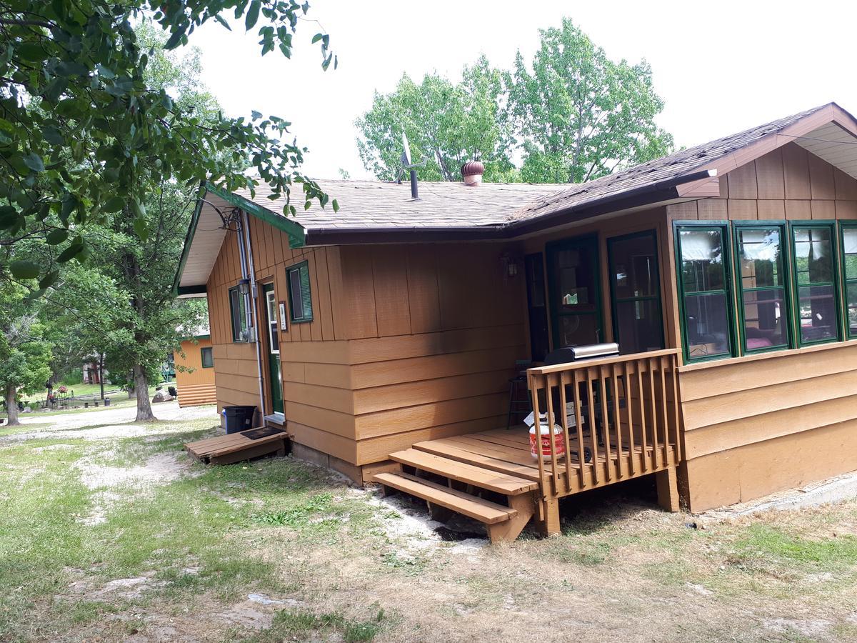 Chalkley'S Sandy Bay Cottage Resort Nipissing Beach Ngoại thất bức ảnh